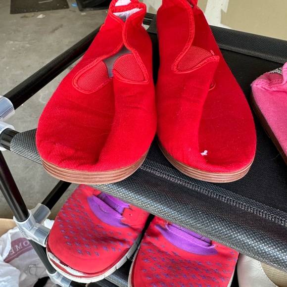 Lot of 3 pairs Flossy fabric sneakers in as is condition size 40 - Picture 2 of 3